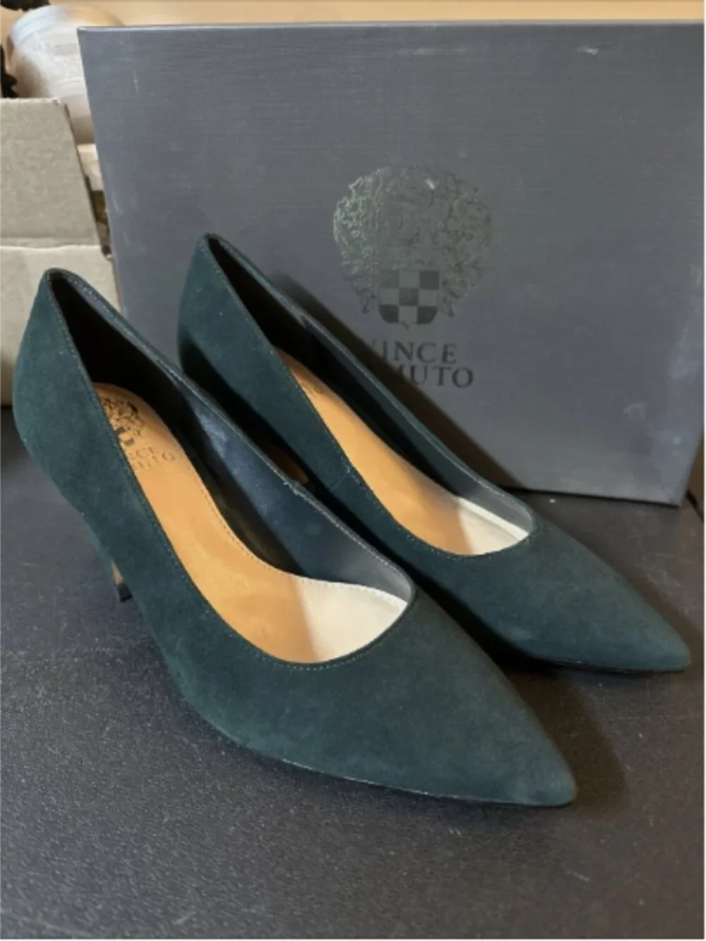 Vince Camuto Suede Pump-Halienda-Evergreen-10M-NEW-A659435